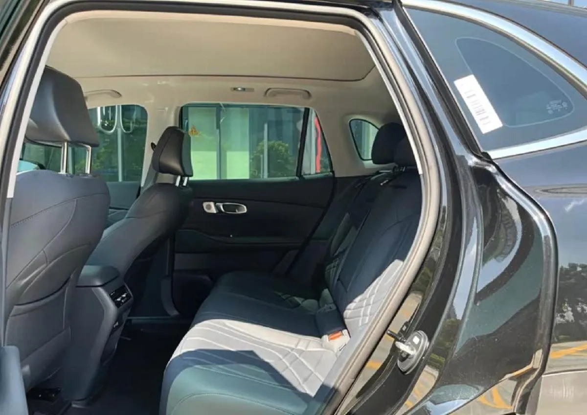 GEELY STARSHIP 7 2026
