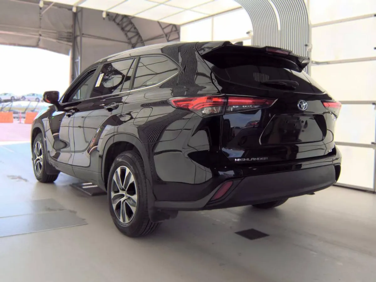 TOYOTA HIGHLANDER HYBRID XLE 2023