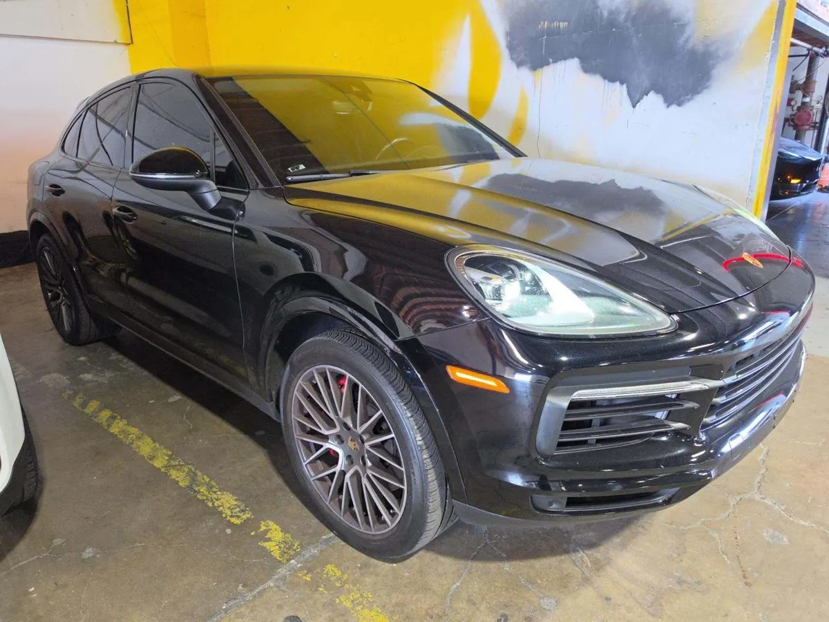PORSCHE CAYENNE COUPE 2022