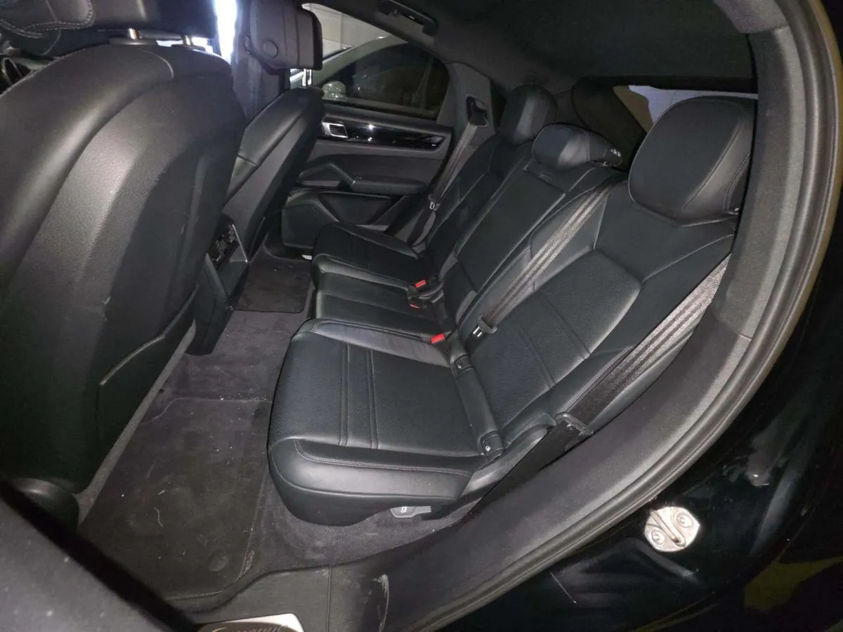 PORSCHE CAYENNE COUPE 2022