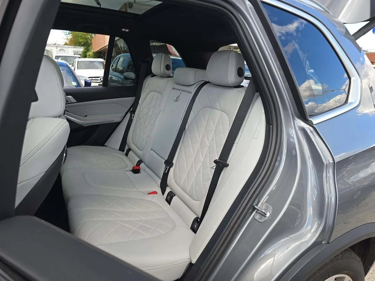 BMW X5 SPORTS ACTIVITY VEHICLE 2024