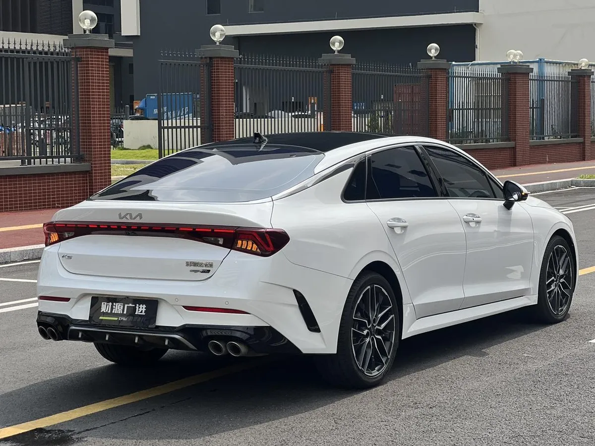 KIA K5 2021
