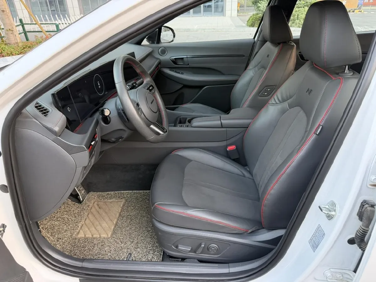 HYUNDAI SONATA 2025