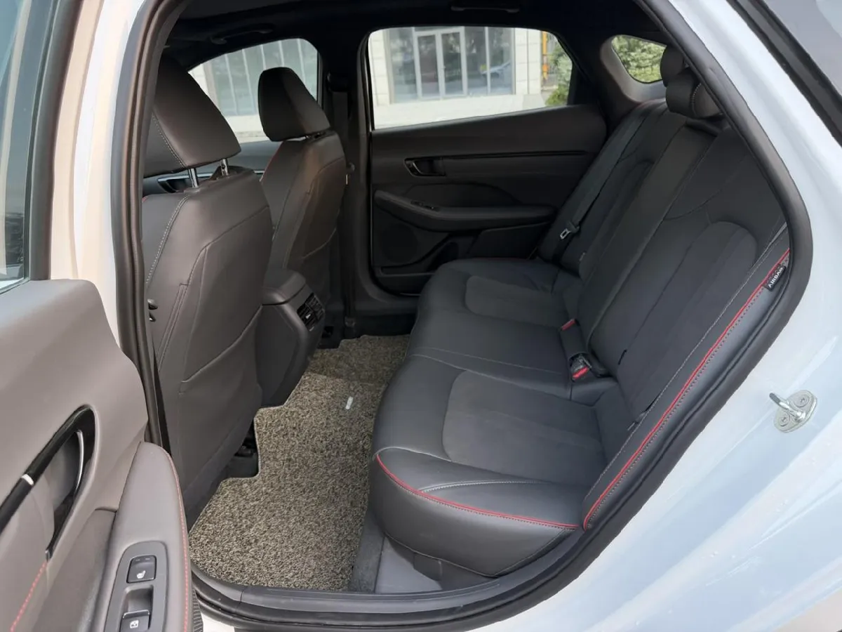 HYUNDAI SONATA 2025