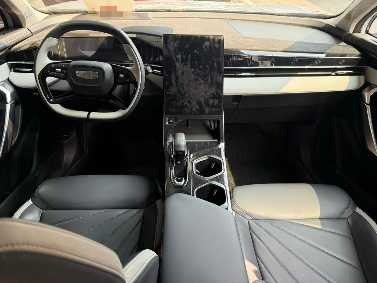 GEELY BOYUE L PREMIUM 2023