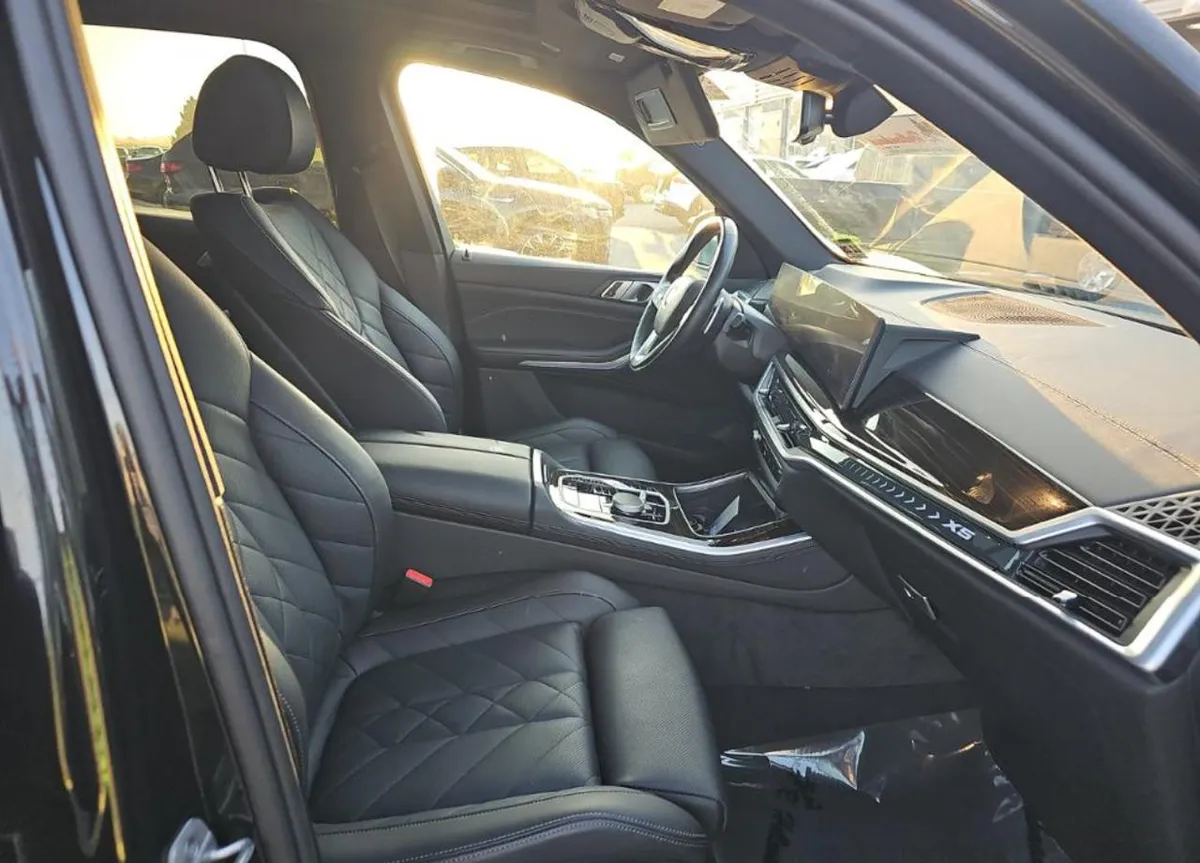BMW X5 SPORTS ACTIVITY VEHICLE 2023
