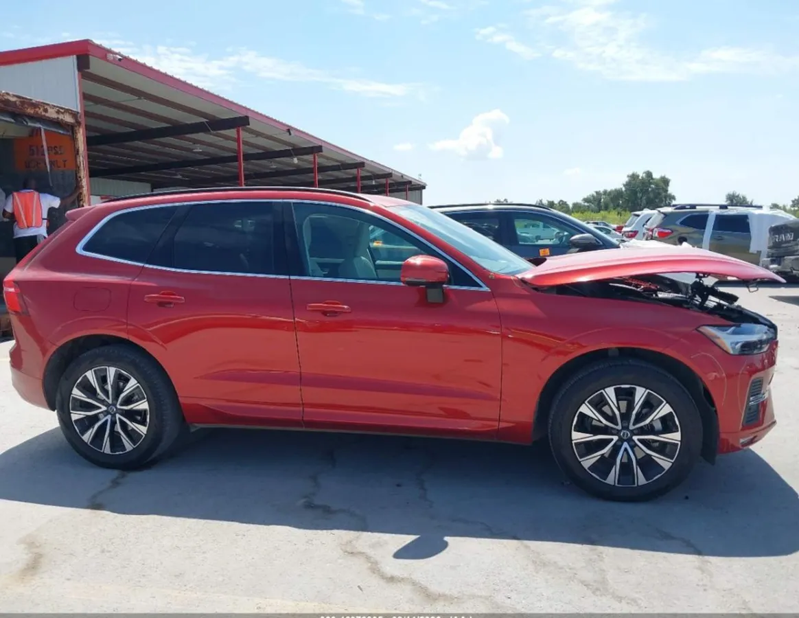 VOLVO XC60 B5 CORE 2023