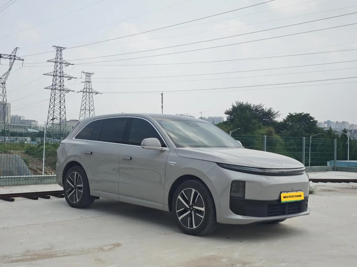 LI AUTO L6 2024