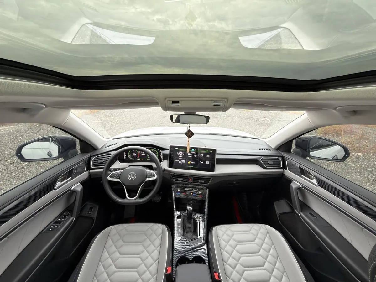 VOLKSWAGEN TAYRON 2024