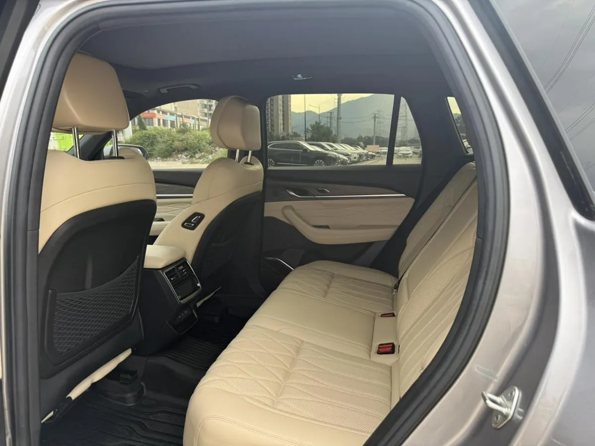 GEELY XINGYUE L 2025