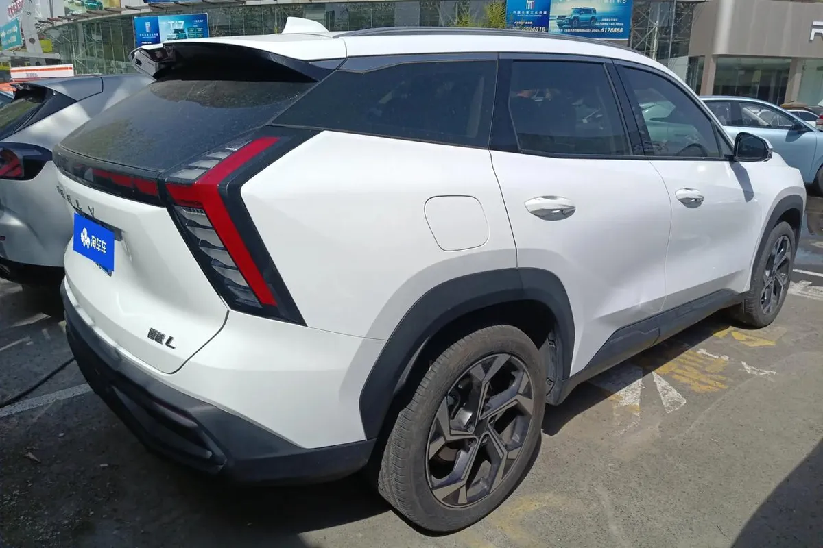 GEELY BOYUE L PREMIUM 2023