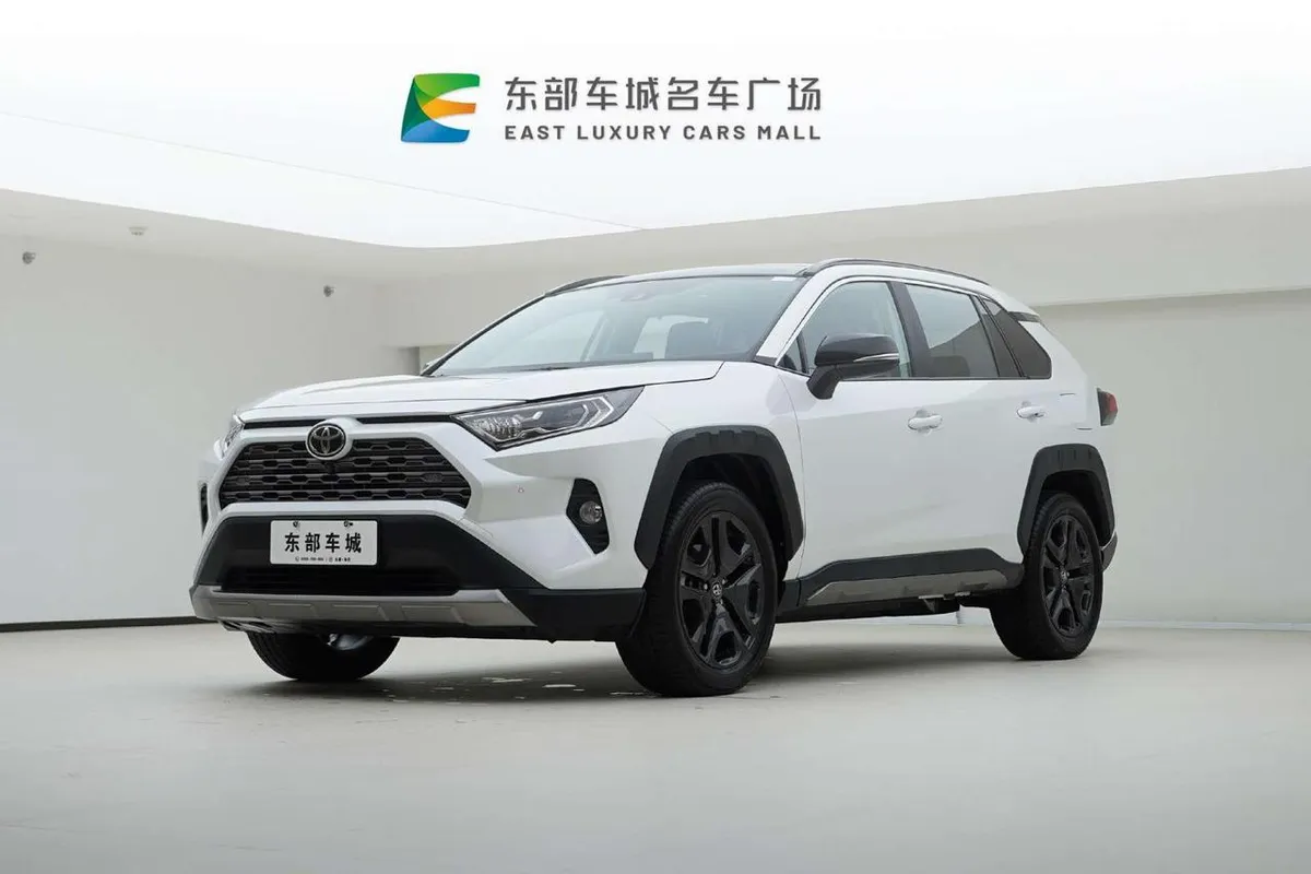 TOYOTA RAV4 PREMIUM EDITION 2022