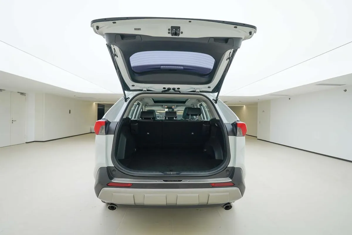 TOYOTA RAV4 PREMIUM EDITION 2022