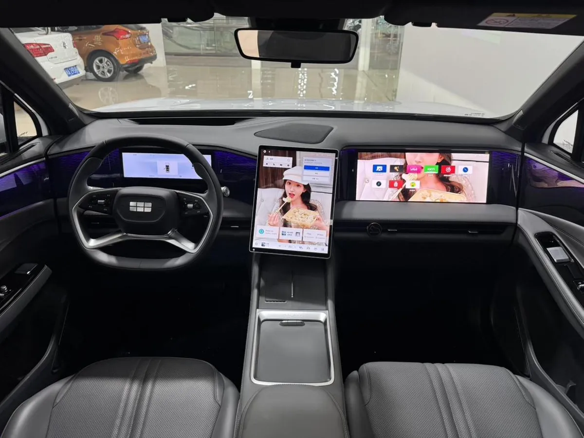 GEELY GALAXY L7 EM-I 115KM 2025
