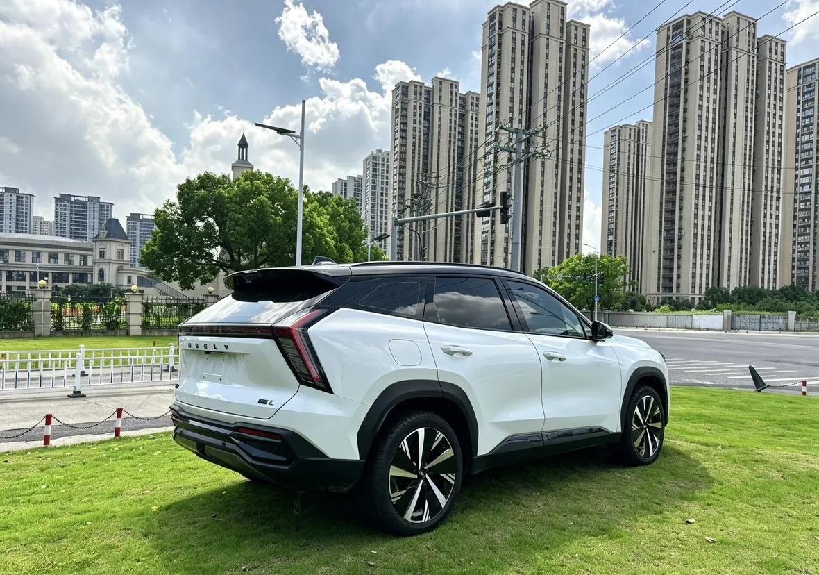 GEELY BOYUE L PREMIUM 2023