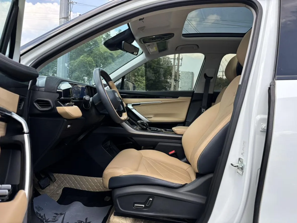 GEELY BOYUE L PREMIUM 2023
