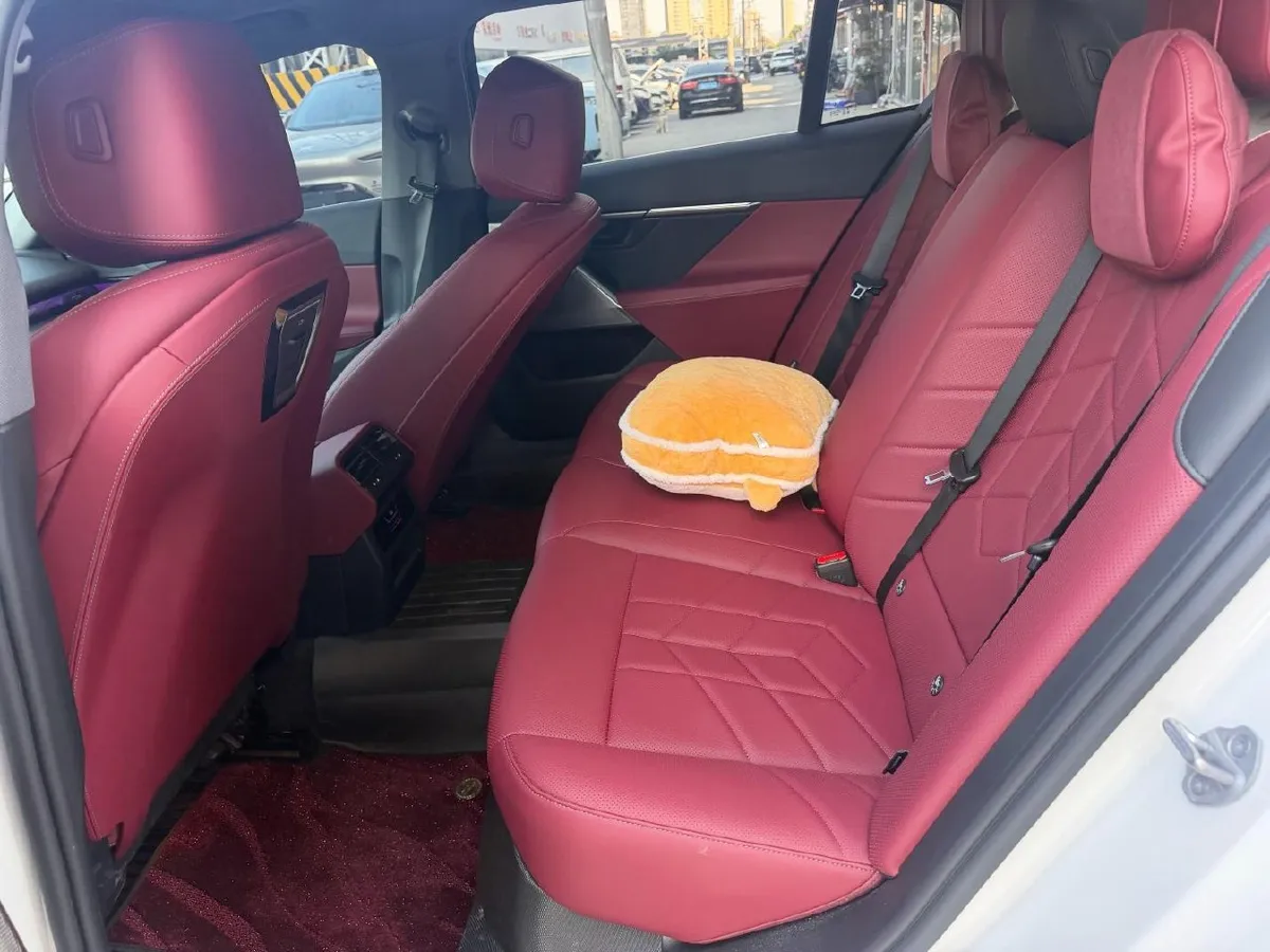 BMW 5 SERIES LUXURY 2025