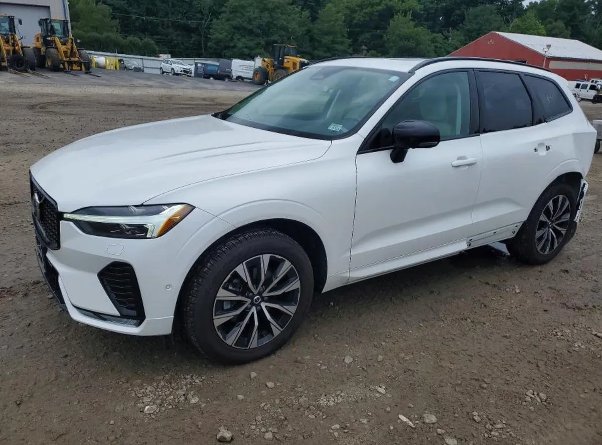 VOLVO XC60 PLUS 2024