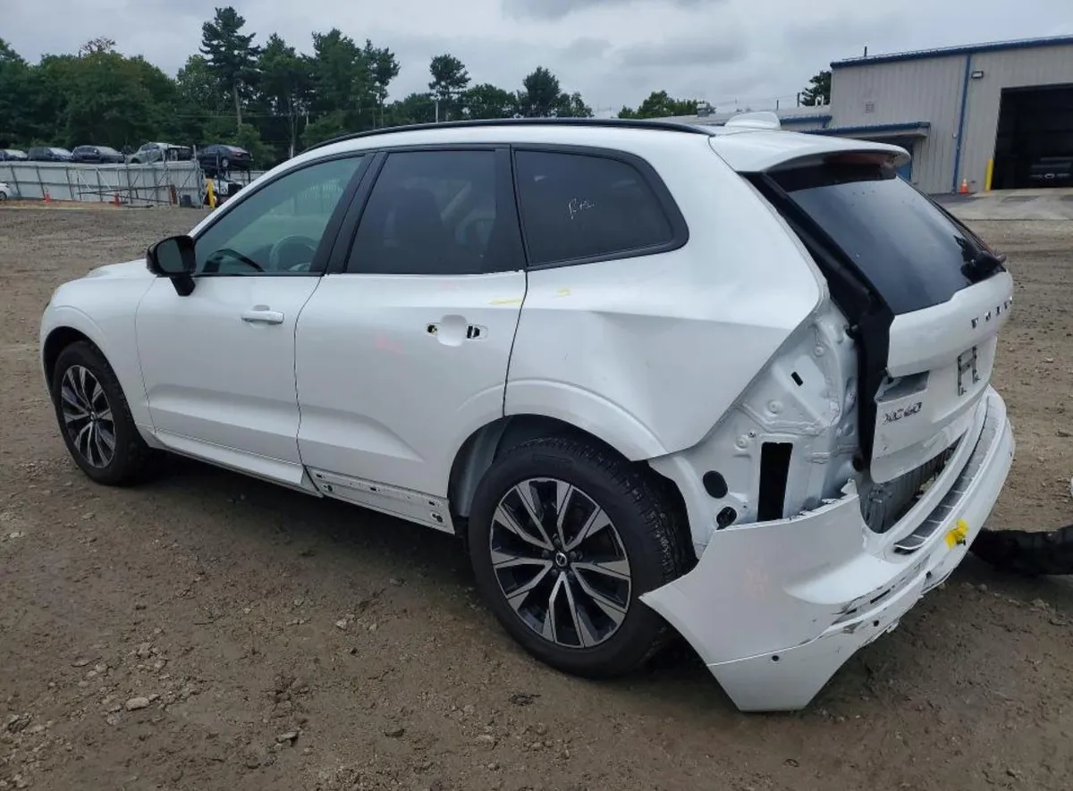 VOLVO XC60 PLUS 2024
