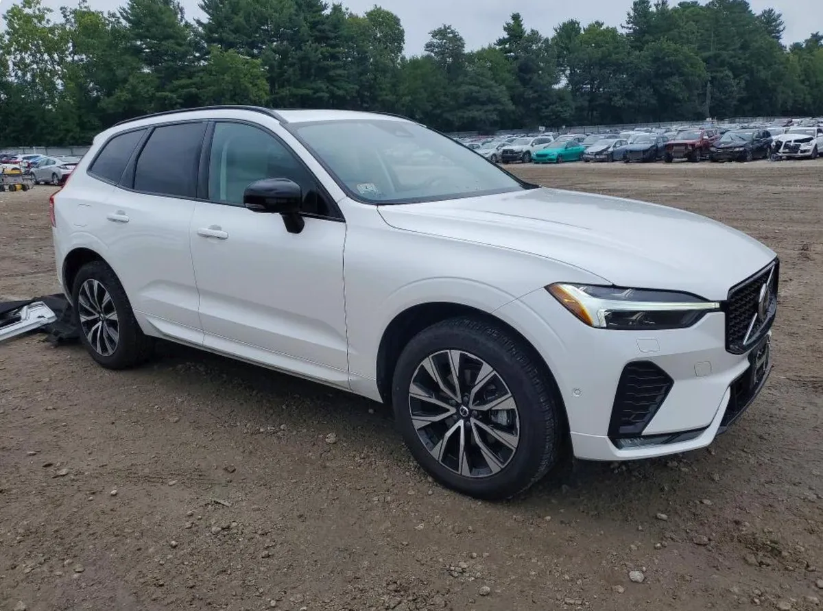 VOLVO XC60 PLUS 2024