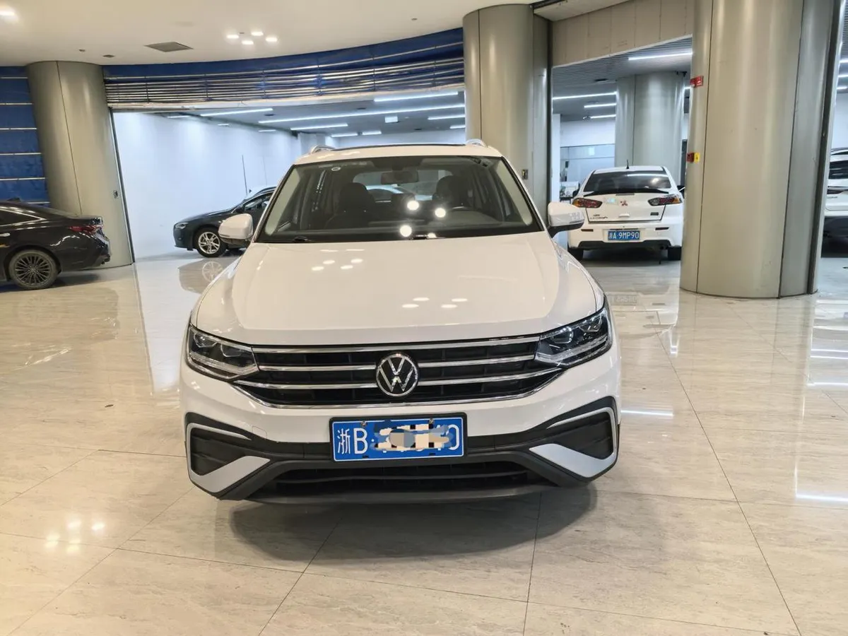 VOLKSWAGEN TIGUAN L 2023