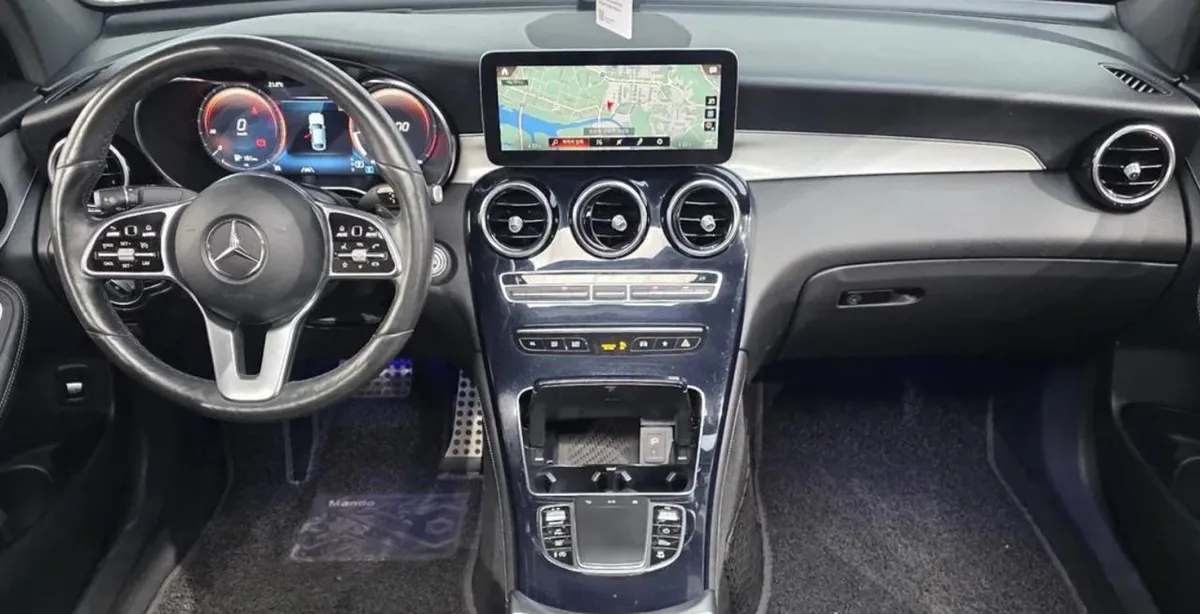 MERCEDES-BENZ GLC 220D 2020