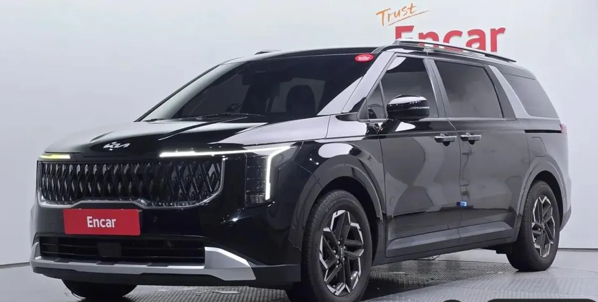 KIA CARNIVAL PRESTIGE 2024