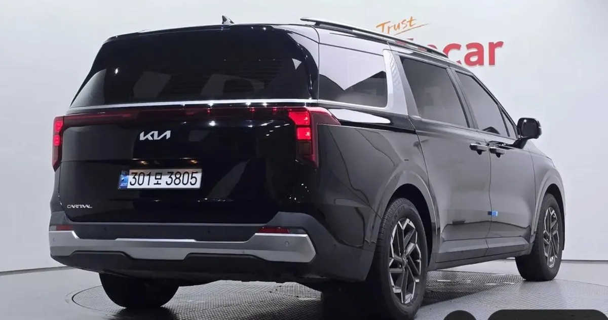 KIA CARNIVAL PRESTIGE 2024