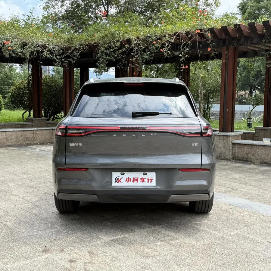 GEELY E5 ПРЕДМАКСИМАЛЬНАЯ 2027
