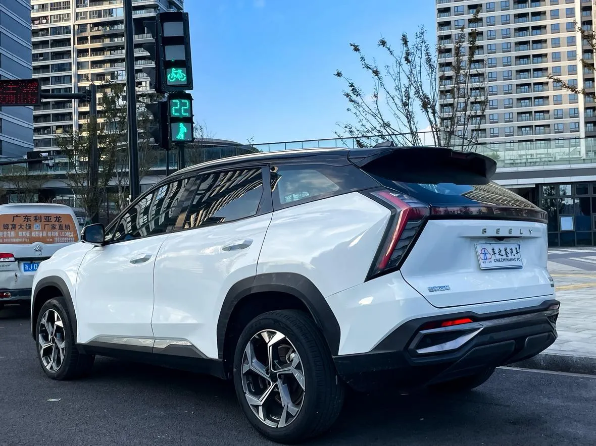 GEELY BOYUE L PREMIUM 2023