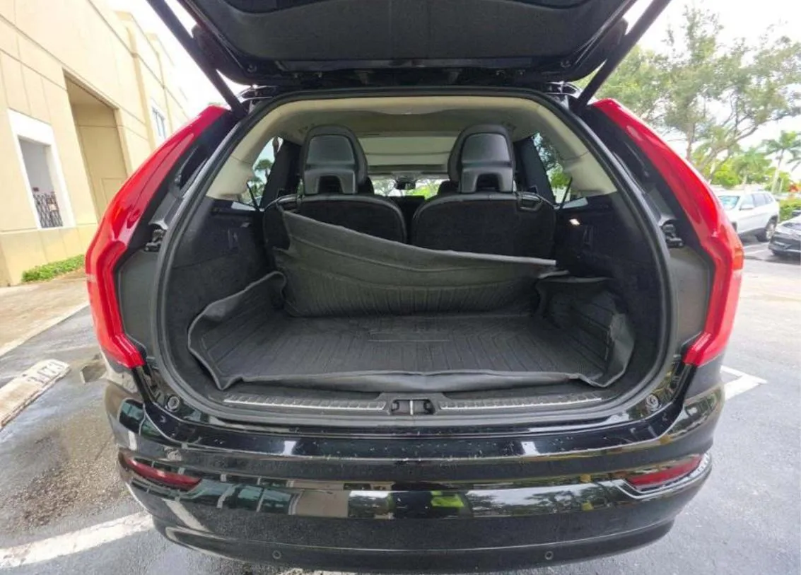VOLVO XC90 B5 CORE 7-PASSENGER 2023