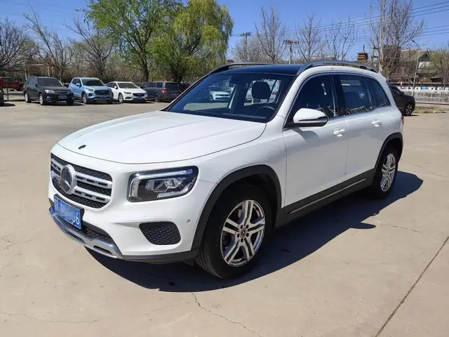 MERCEDES-BENZ GLB 2023