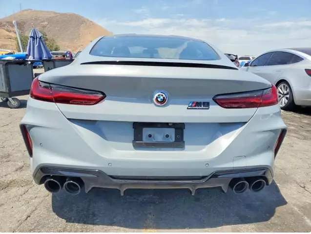 BMW M8 2023