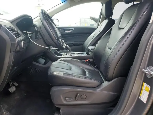 FORD EDGE TITANIUM 2022