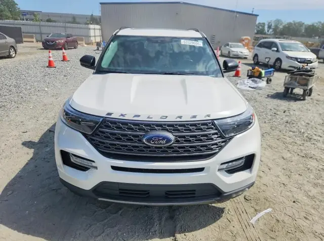 FORD EXPLORER XLT 2022