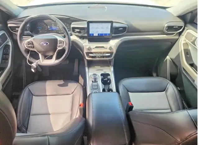 FORD EXPLORER XLT 2022