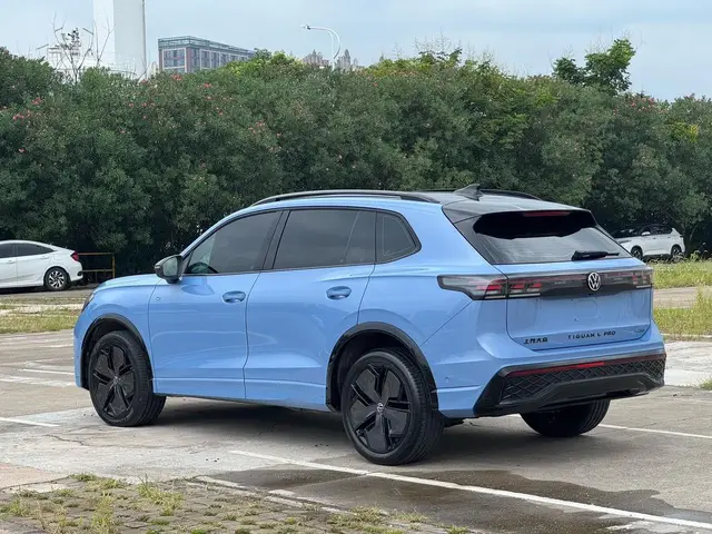 VOLKSWAGEN TIGUAN L 2024