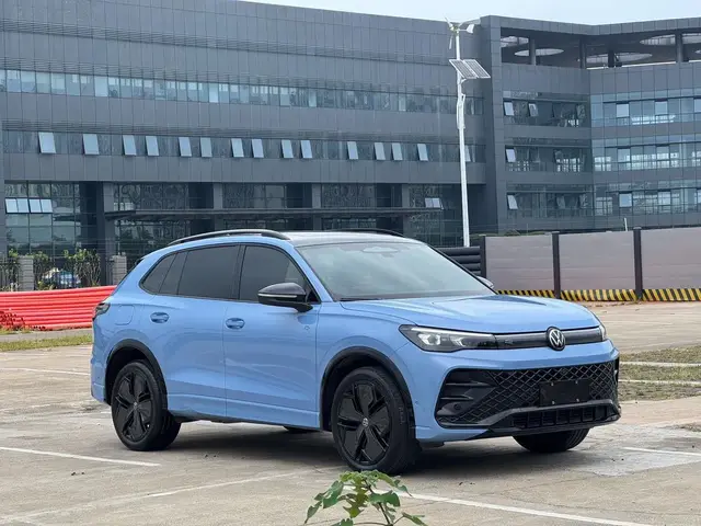 VOLKSWAGEN TIGUAN L 2024
