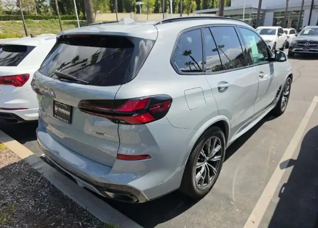 BMW X5 SPORTS ACTIVITY VEHICLE 2024