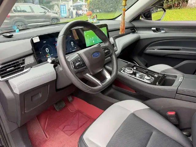 FORD EQUATOR PREMIUM 2025
