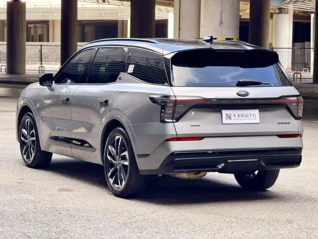 FORD EDGE L 2 2024