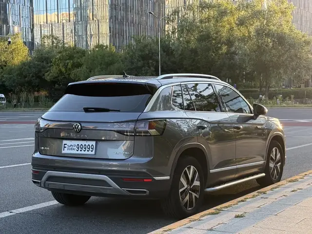 VOLKSWAGEN TAYRON 2023