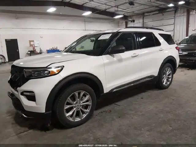 FORD EXPLORER XLT 2023