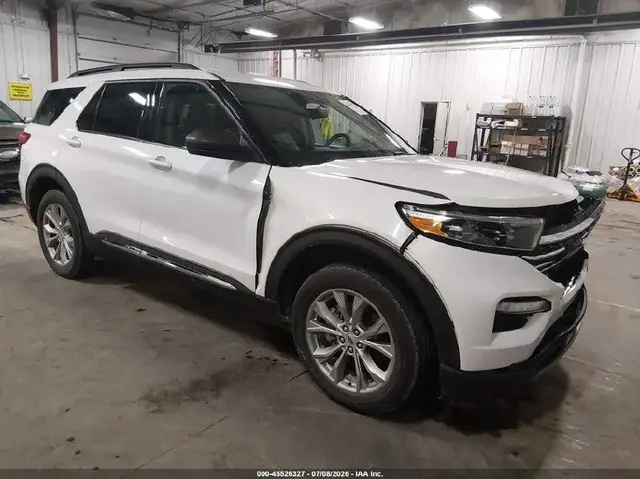 FORD EXPLORER XLT 2023