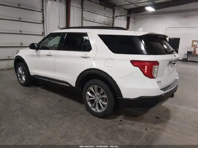FORD EXPLORER XLT 2023