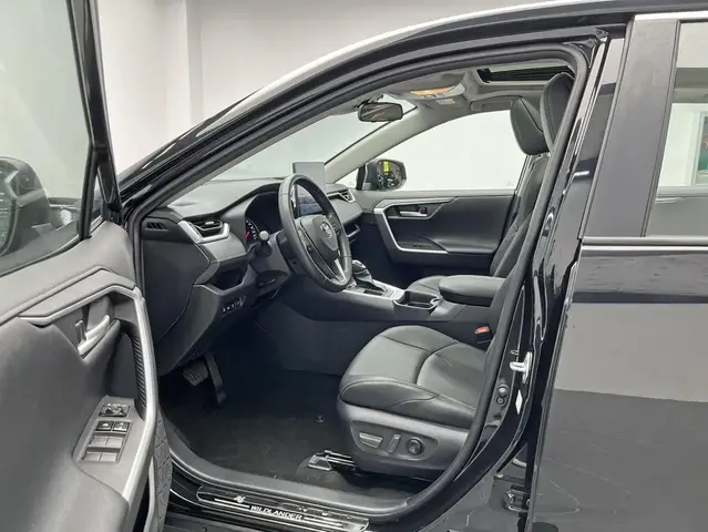 TOYOTA RAV4 LUXURY 2022