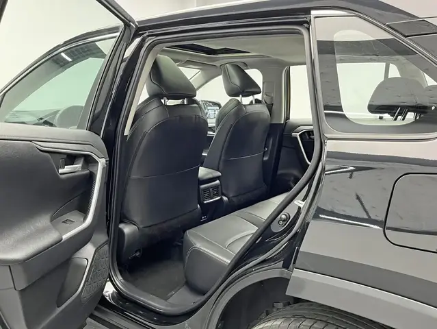 TOYOTA RAV4 LUXURY 2022