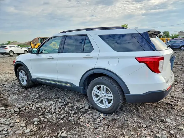 FORD EXPLORER XLT 2024