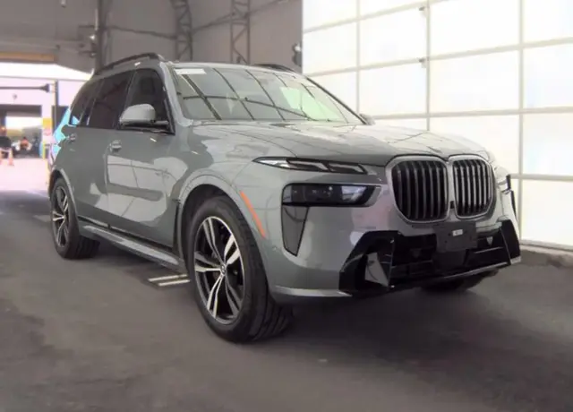 BMW X7 SPORTS ACTIVITY VEHICLE 2022