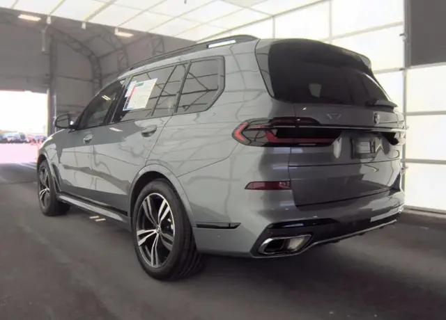 BMW X7 SPORTS ACTIVITY VEHICLE 2022